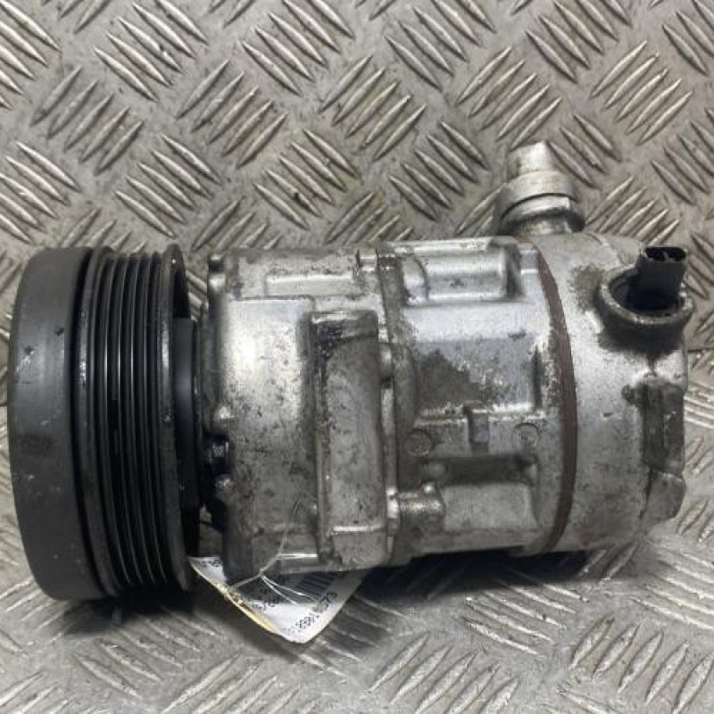 Compresseur clim OPEL CORSA D Photo n°1