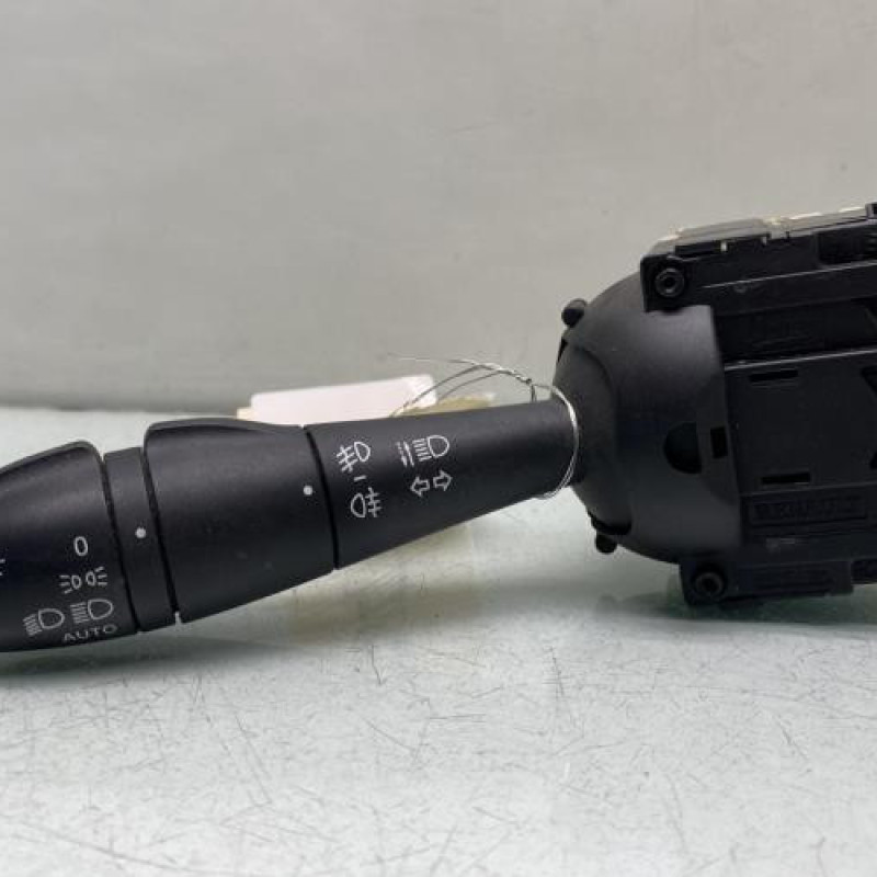 Commodo phare RENAULT CAPTUR 1 Photo n°1