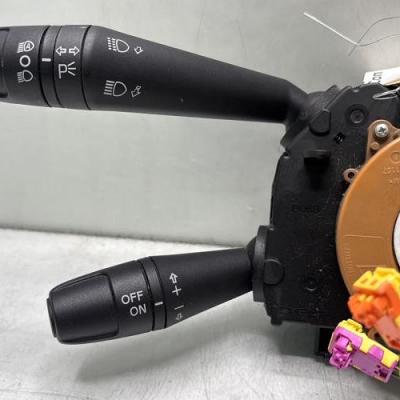 Com (Bloc Contacteur Tournant+Commodo Essuie Glace+Commodo Phare) ALFA ROMEO GIULIETTA 2 Photo n°2