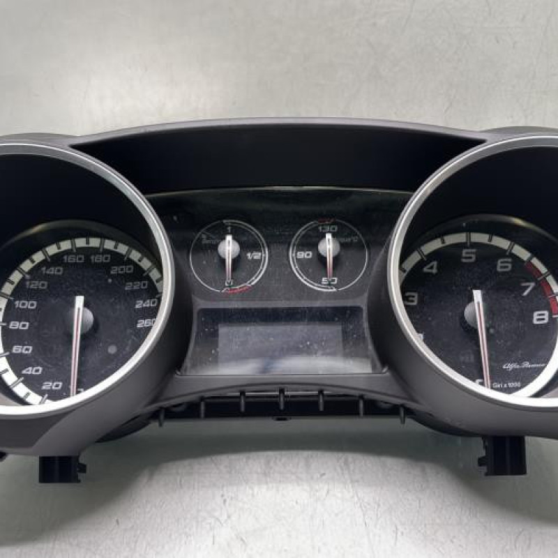 Compteur ALFA ROMEO GIULIETTA 2 Photo n°1