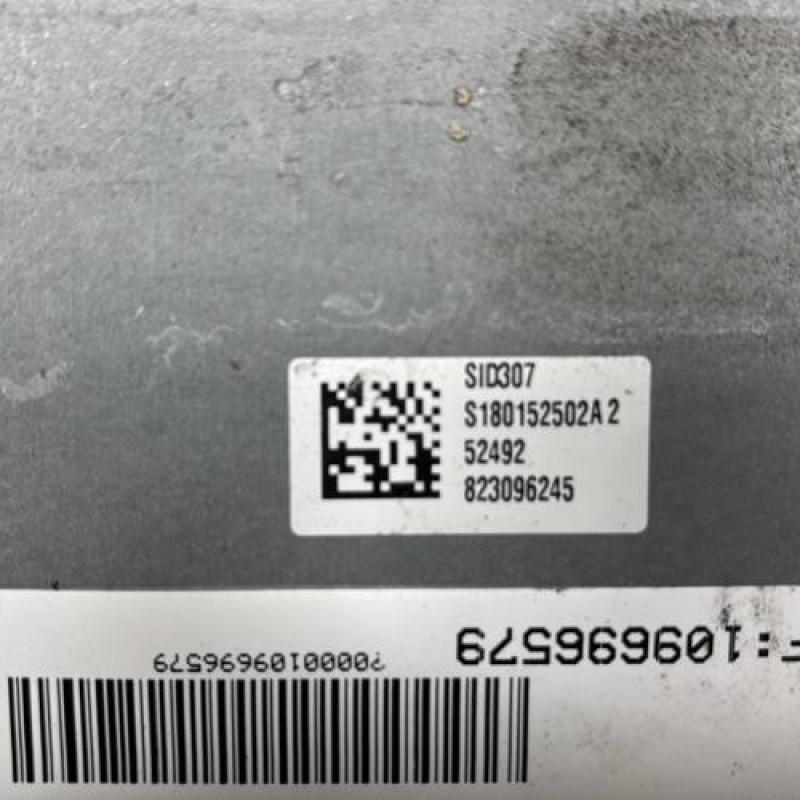 Calculateur moteur RENAULT GRAND SCENIC 3 Photo n°5