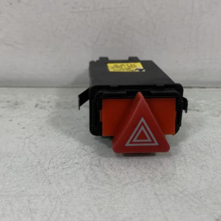 Bouton de warning AUDI A4 1 Photo n°1