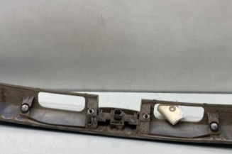 Bouton de coffre PEUGEOT 5008 1