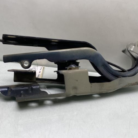 Charniere de capot PEUGEOT 5008 1