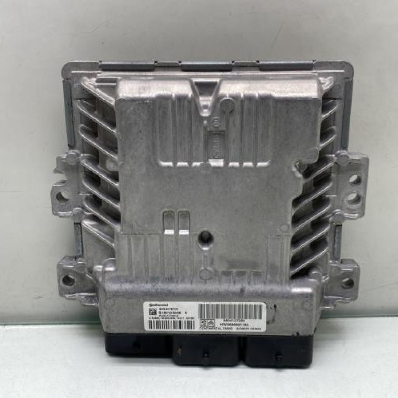 Calculateur moteur PEUGEOT 5008 1 Photo n°1