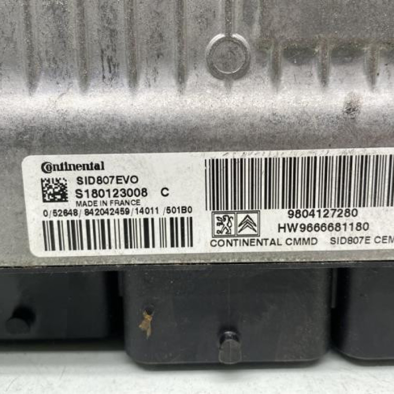 Calculateur moteur PEUGEOT 5008 1 Photo n°2