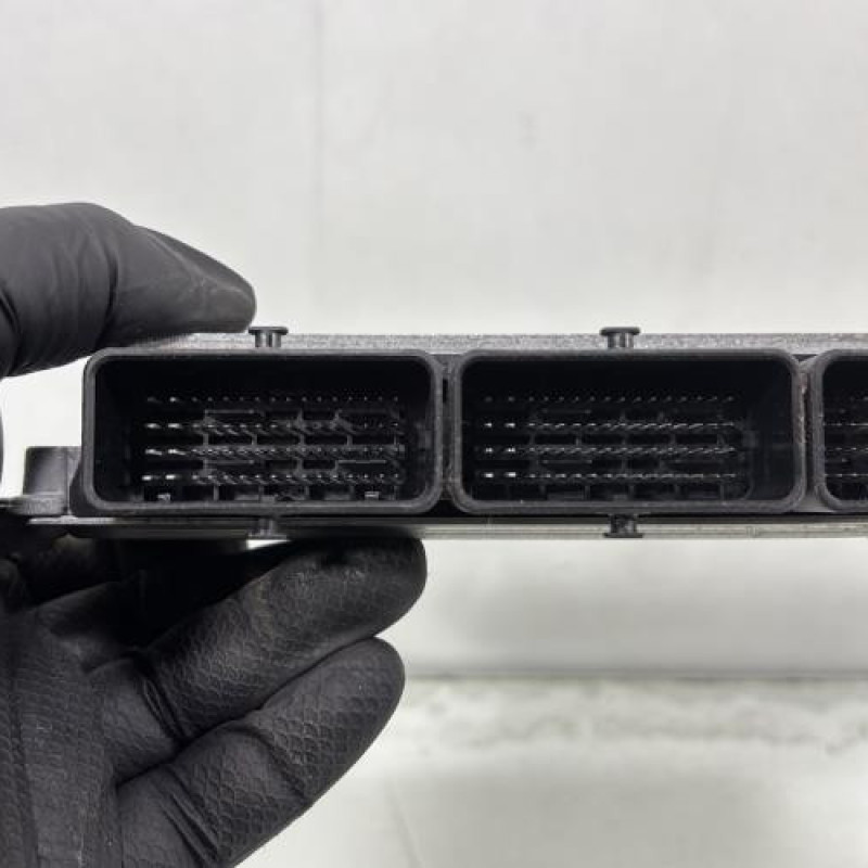 Calculateur moteur DACIA SANDERO 2 Photo n°3