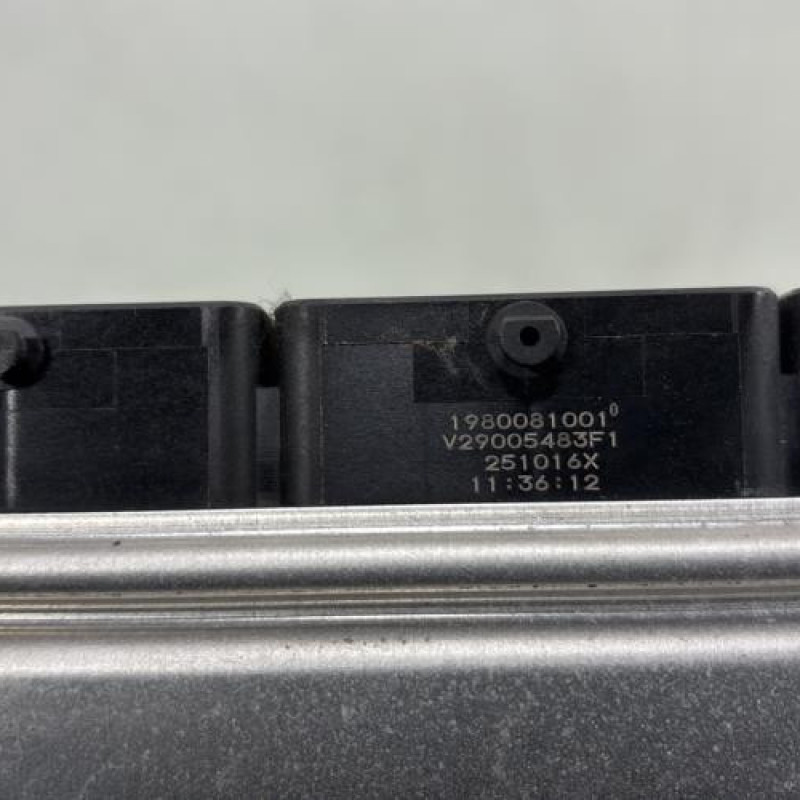 Calculateur moteur DACIA SANDERO 2 Photo n°4