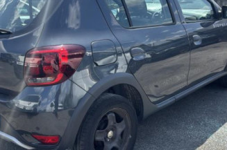 Calculateur moteur DACIA SANDERO 2