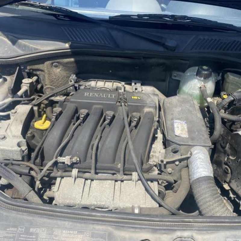 Bloc ABS (freins anti-blocage) RENAULT CLIO 2 Photo n°18