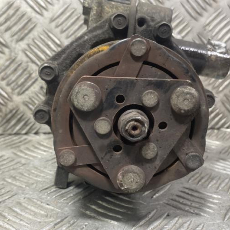 Compresseur clim SUZUKI SWIFT 3 Photo n°3