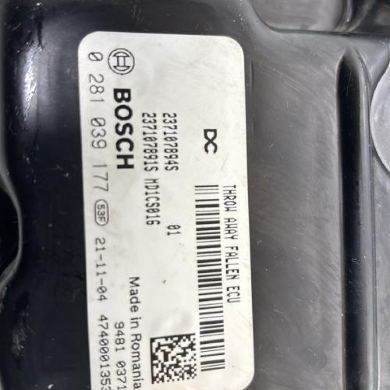 Calculateur moteur RENAULT CLIO 5 Photo n°2