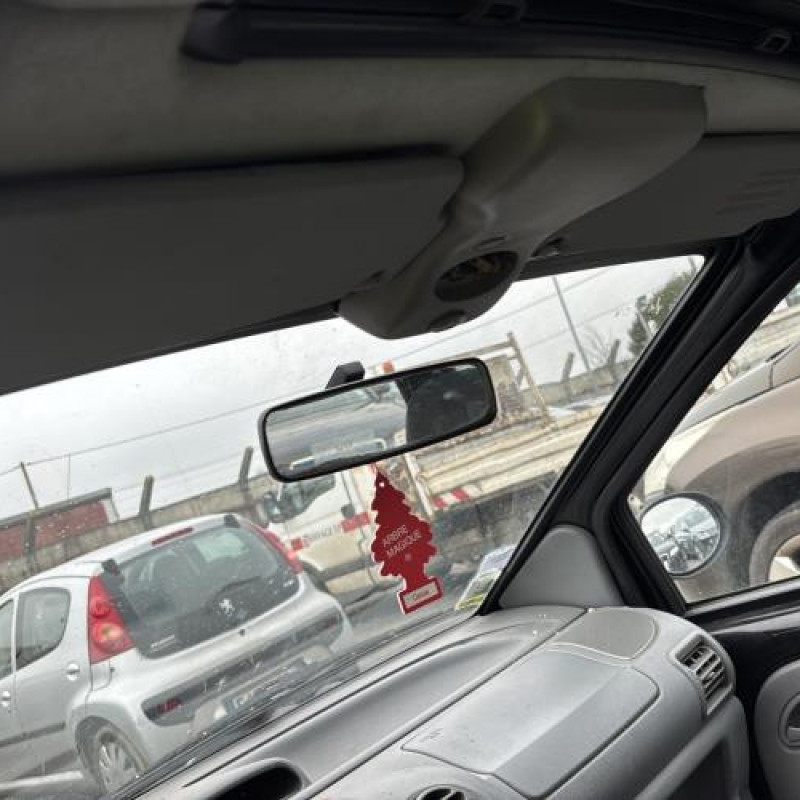 Calculateur moteur RENAULT TWINGO 1 Photo n°18