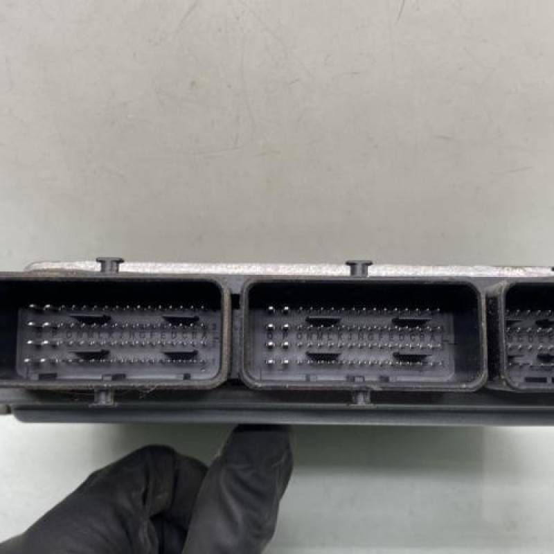 Calculateur moteur RENAULT SCENIC 3 Photo n°3