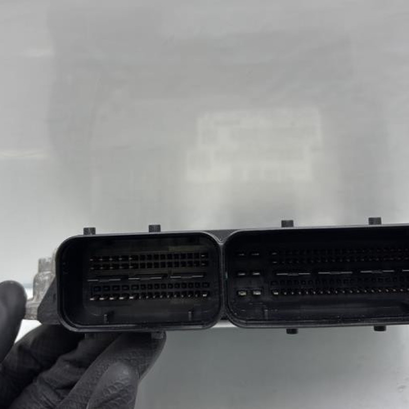 Calculateur moteur VOLKSWAGEN GOLF PLUS Photo n°3