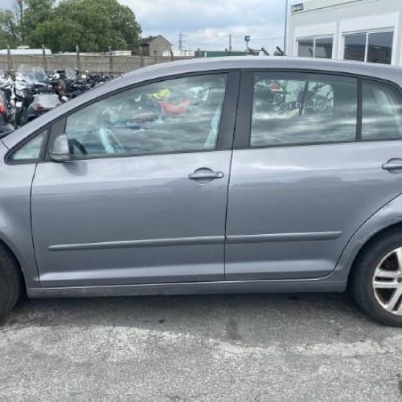 Calculateur moteur VOLKSWAGEN GOLF PLUS Photo n°6