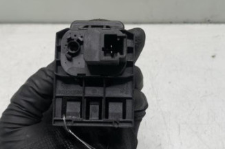 Bouton de coffre PEUGEOT 607