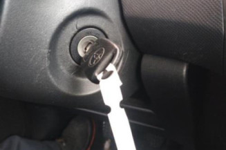 Calculateur moteur TOYOTA YARIS 2