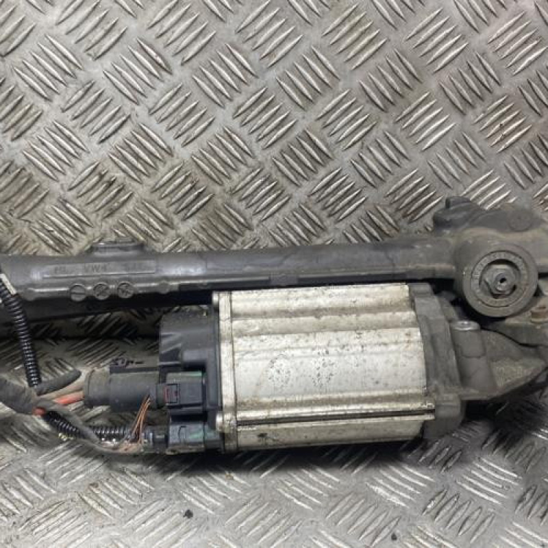 Cremaillere assistee VOLKSWAGEN SCIROCCO 3 Photo n°4