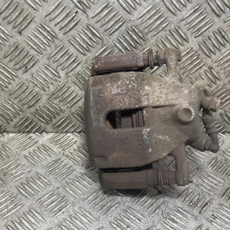 Etrier avant gauche (freinage) SUZUKI SWIFT 3 Photo n°4