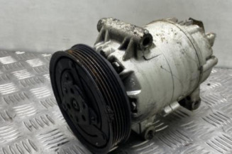 Compresseur clim RENAULT MEGANE 1 Photo n°1