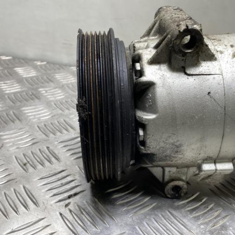 Compresseur clim RENAULT MEGANE 1 Photo n°2