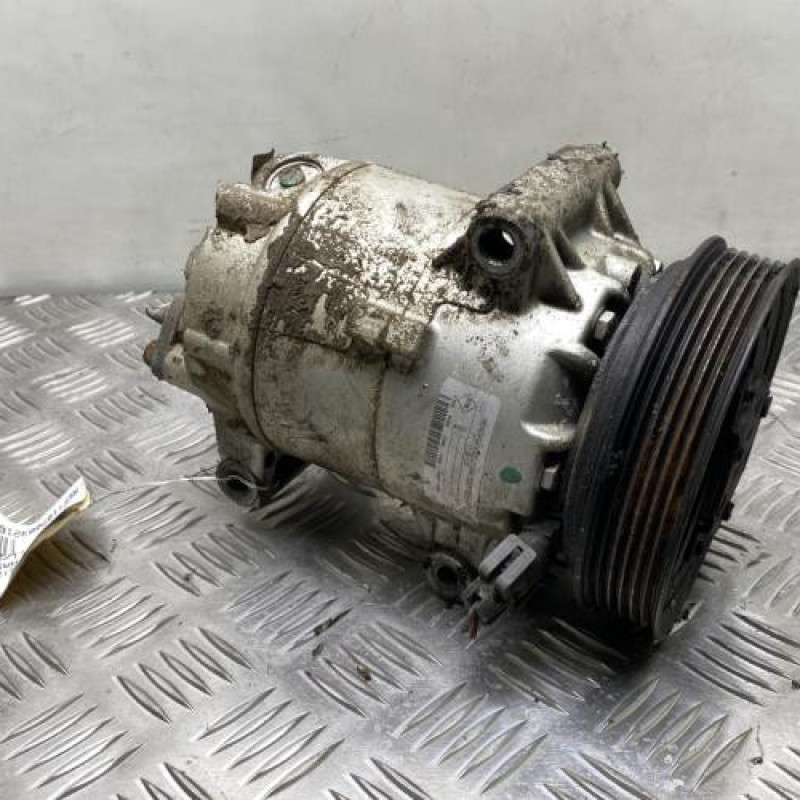 Compresseur clim RENAULT MEGANE 1 Photo n°3