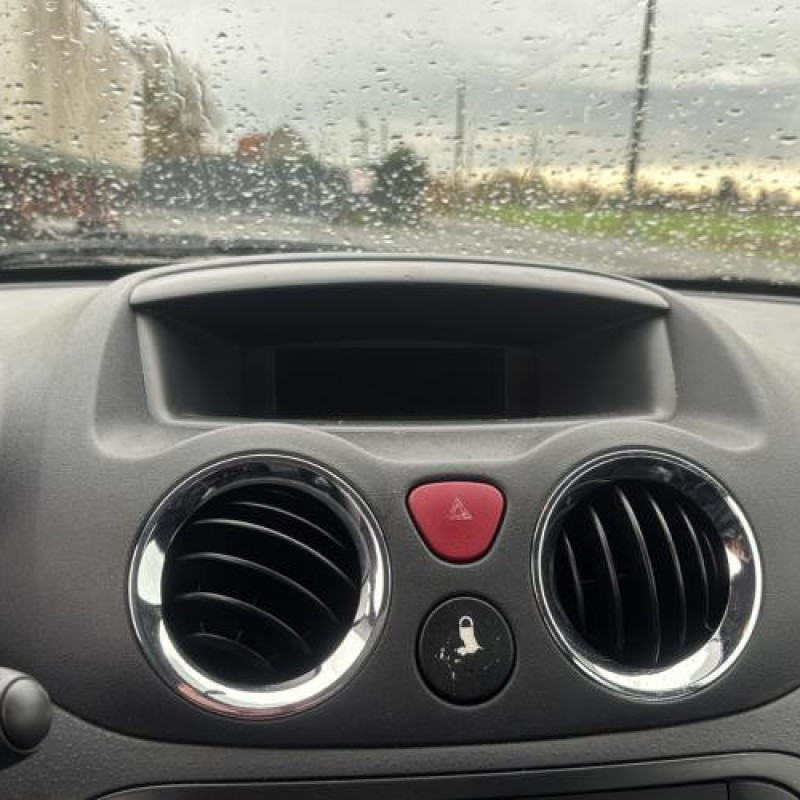 Reservoir essence CITROEN C2 Photo n°14