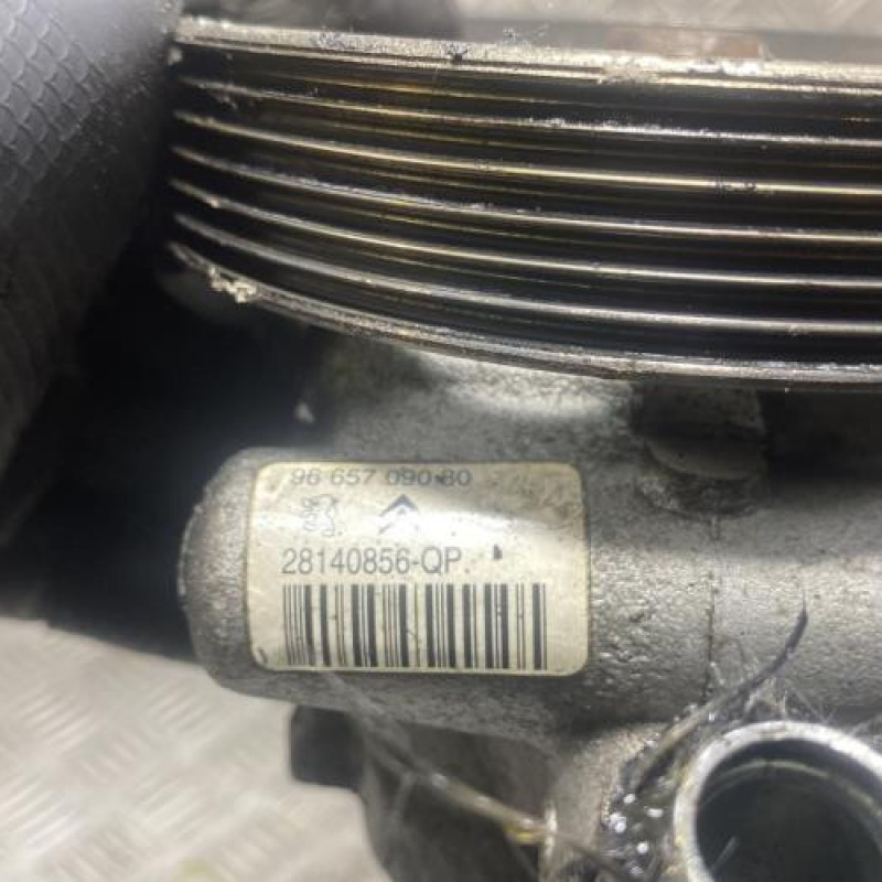 Pompe de direction CITROEN XSARA PICASSO Photo n°4