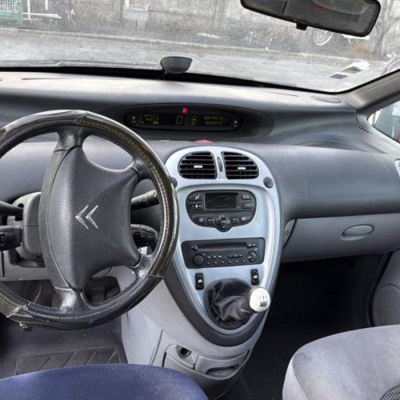 Feu arriere principal gauche (feux) CITROEN XSARA PICASSO Photo n°16