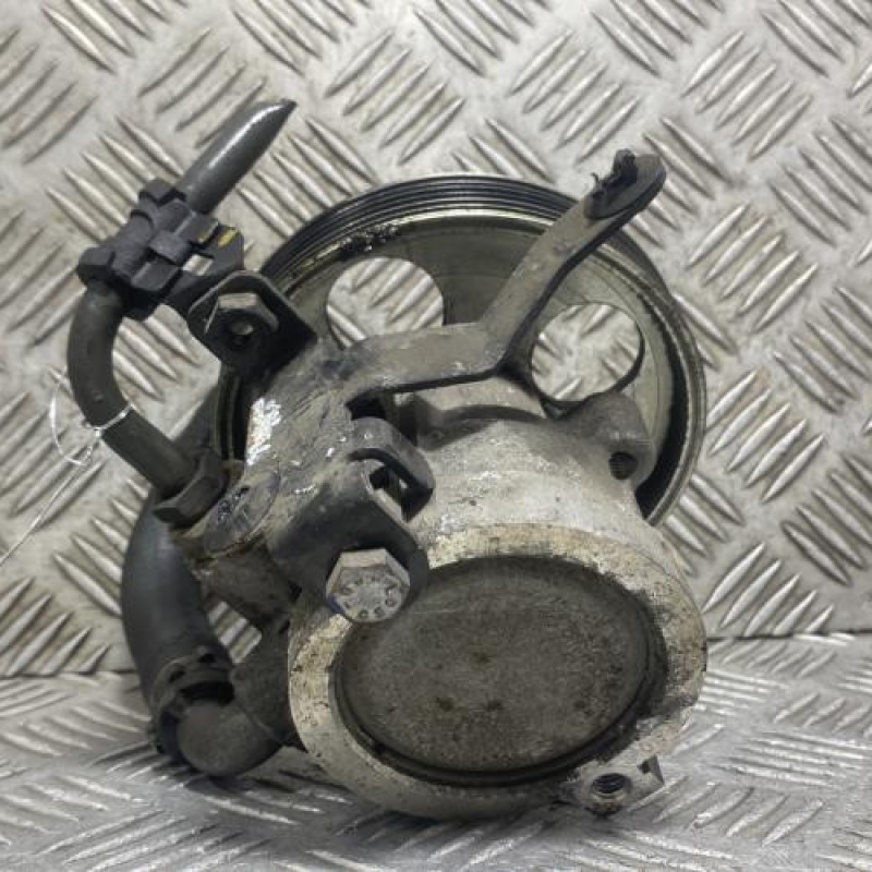 Pompe de direction CITROEN XSARA PICASSO Photo n°3