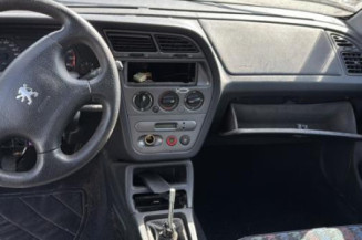 Feu arriere principal gauche (feux) PEUGEOT 306