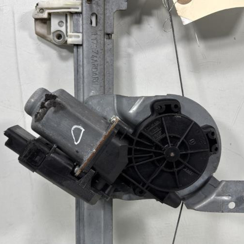 Leve vitre electrique arriere droit RENAULT GRAND SCENIC 2 Photo n°8