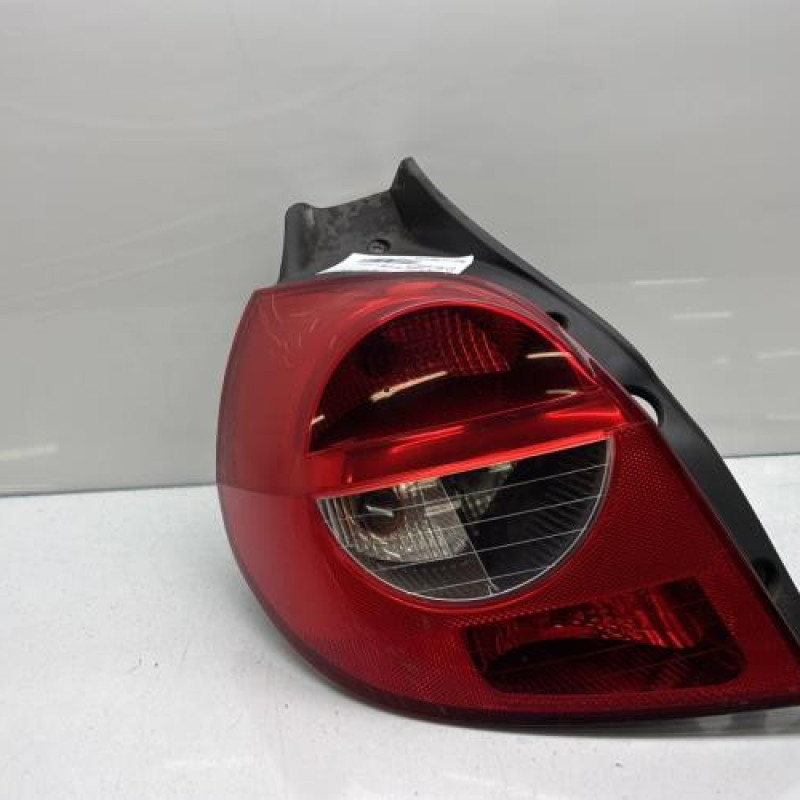 Feu arriere principal gauche (feux) RENAULT CLIO 3 Photo n°1