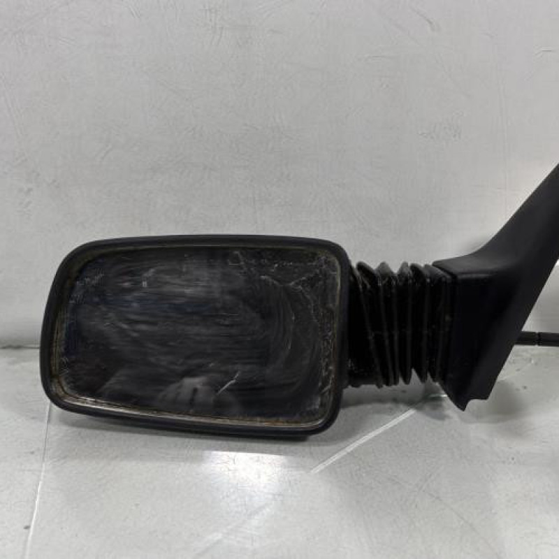 Retroviseur gauche PEUGEOT 205 Photo n°1