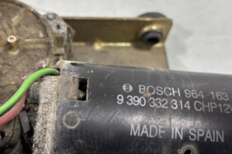 Moteur essuie glace avant PEUGEOT 205