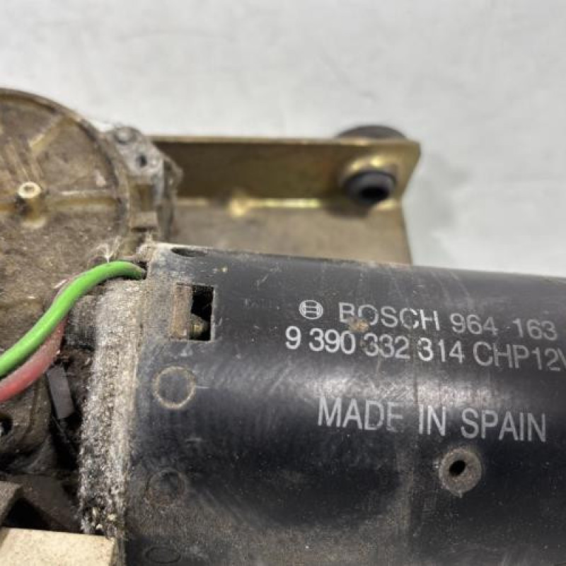 Moteur essuie glace avant PEUGEOT 205 Photo n°2