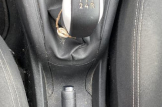 Serrure de capot PEUGEOT 208 1