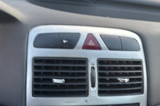 Poignee porte avant droit PEUGEOT 307