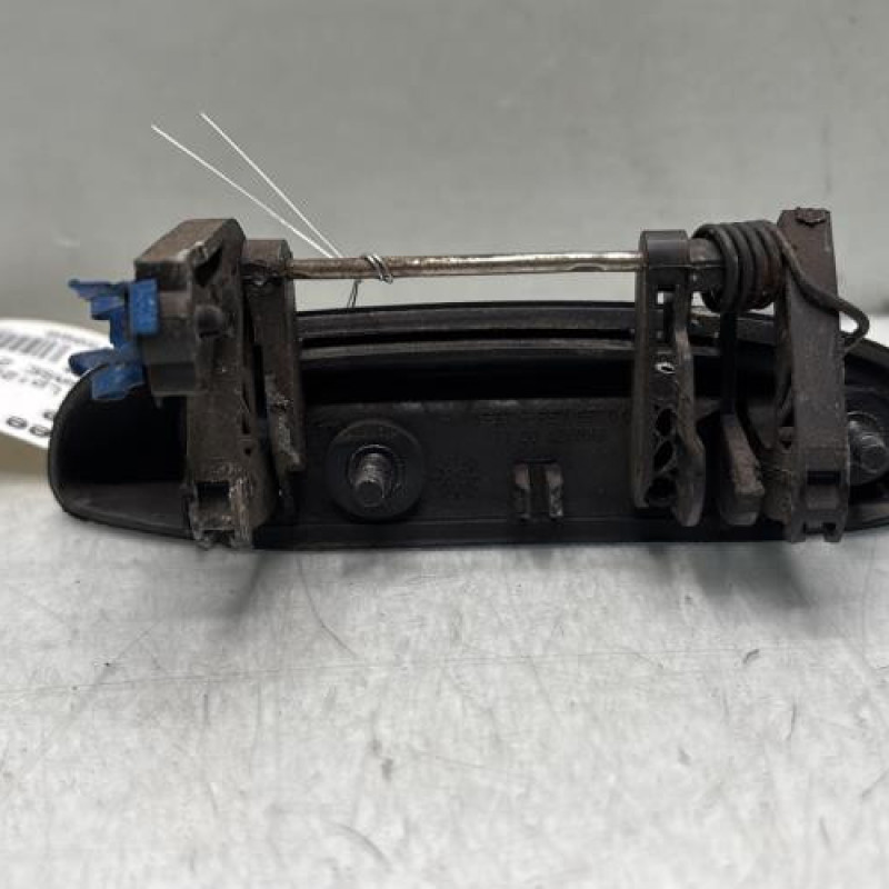 Poignee porte avant gauche RENAULT CLIO 2 Photo n°3