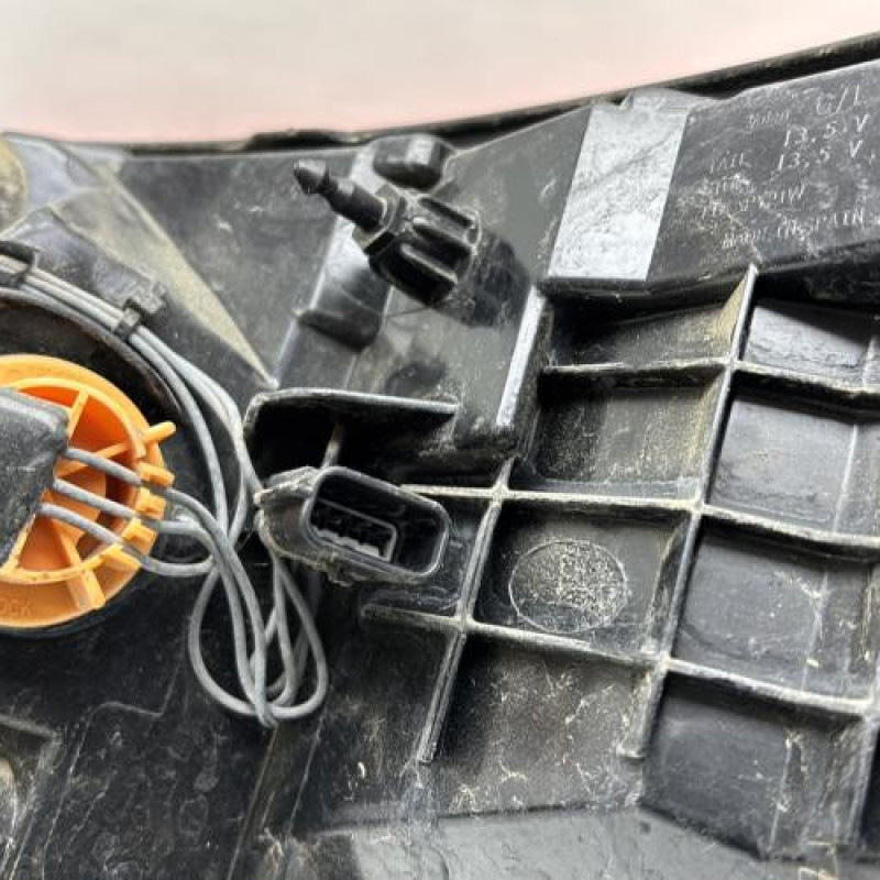 Feu arriere principal gauche (feux) RENAULT KADJAR Photo n°8