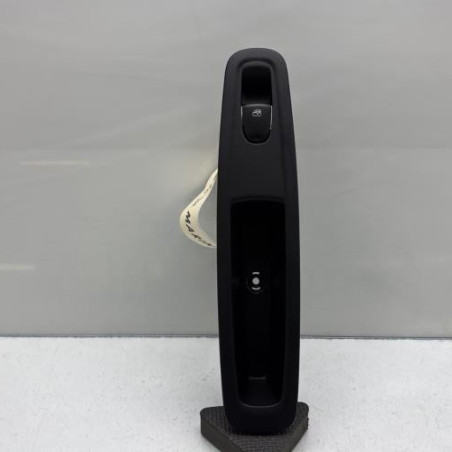 Interrupteur de leve vitre arriere droit RENAULT KADJAR Photo n°1