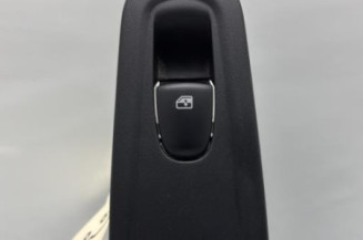 Interrupteur de leve vitre arriere droit RENAULT KADJAR