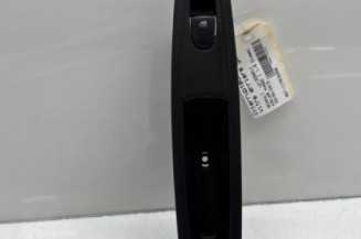 Interrupteur de leve vitre arriere gauche RENAULT KADJAR Photo n°1