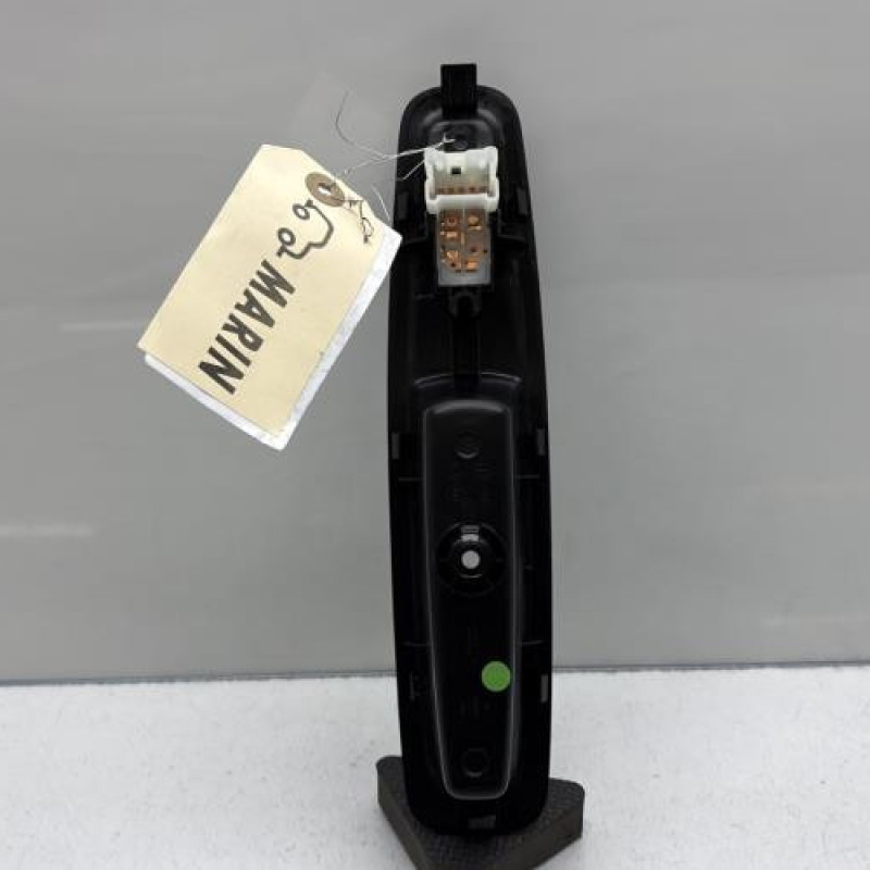 Interrupteur de leve vitre arriere gauche RENAULT KADJAR Photo n°4