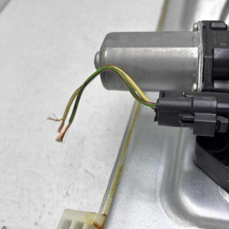 Leve vitre electrique arriere gauche RENAULT KADJAR Photo n°5