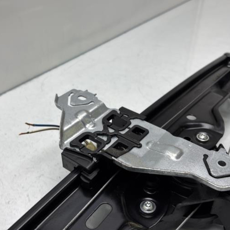 Leve vitre electrique avant droit RENAULT KADJAR Photo n°9