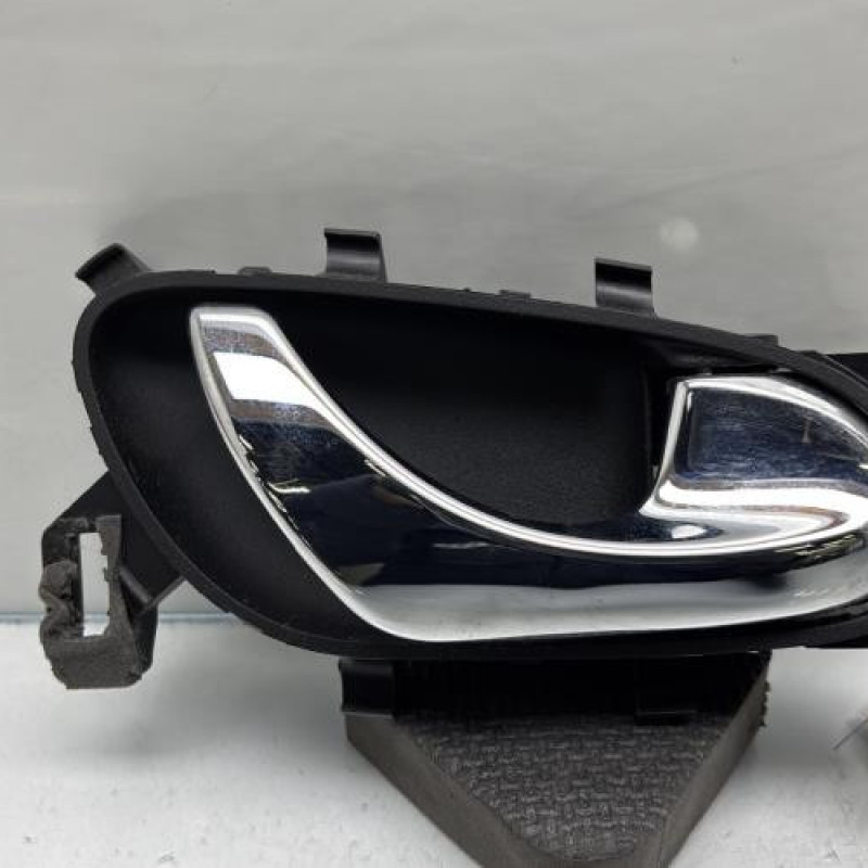 Poignee interieur arriere droit RENAULT KADJAR Photo n°1