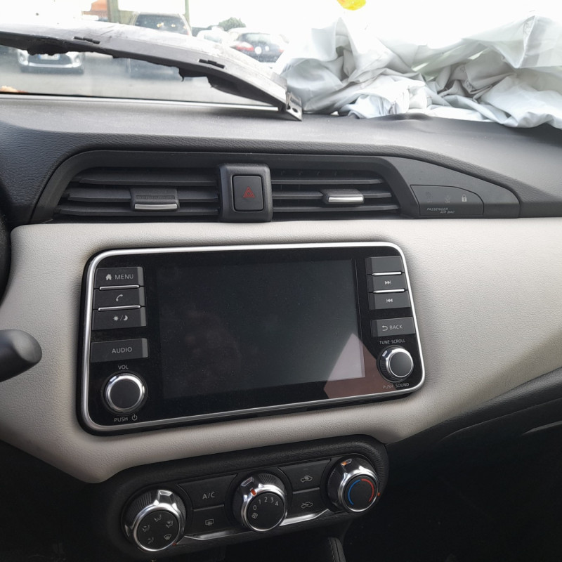 NISSAN MICRA 5 1.0i - 12V TURBO Photo n°9