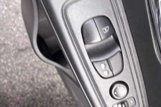 NISSAN MICRA 5 1.0i - 12V TURBO